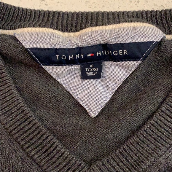 Tommy Hilfiger sweater - Picture 3 of 4